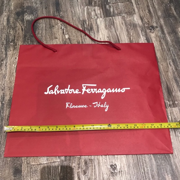 Burberry bag and Salvatore Ferragamo bag - Picture 3 of 8